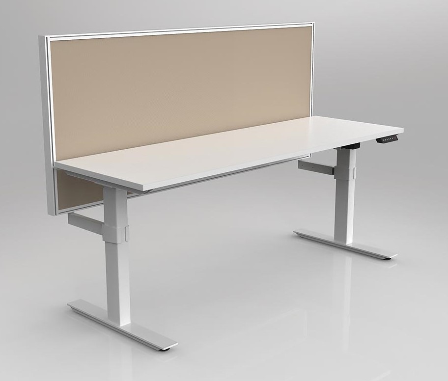 Agile 2C Adj Desk with Studio 50 Screen